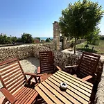 Halta Pescarus Guest house